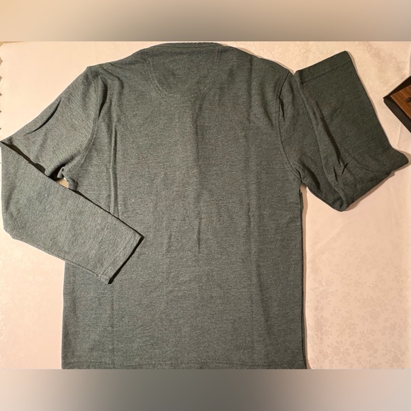 EUC/NWOT Shirt: Pullover, 3-Button, Long-Sleeved Breathable Stretch Henley, Izod - Picture 2 of 9